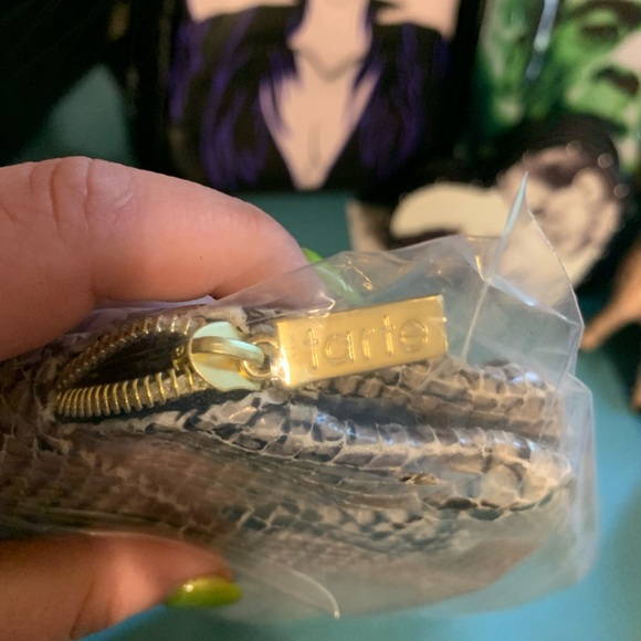 Tarte Makeup Bag - Picture 2 of 3